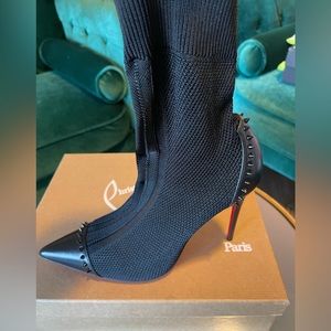 Christian Louboutin Dovi Dova 100 Black Size: 38.5
